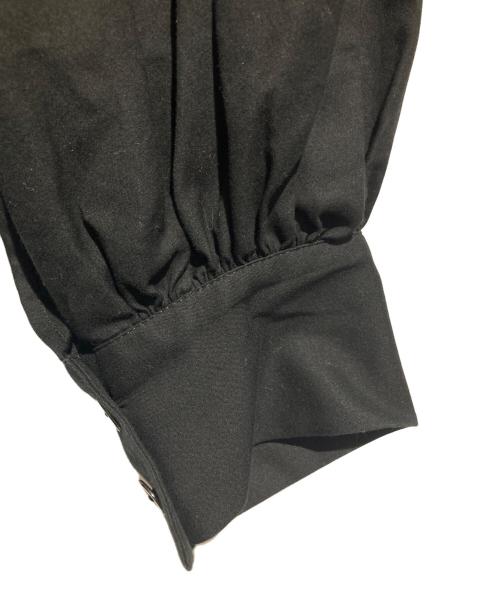 ENFOLD（エンフォルド）ENFOLD (エンフォルド) ギャザースリーブ プルオーバー シャツ ブラック サイズ:Mの古着・服飾アイテム