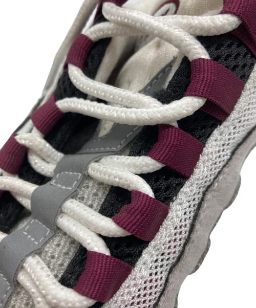 NIKE（ナイキ）NIKE (ナイキ) エア マックス 95 ブラック/ダークビートルート-パール グレー グレー サイズ:25.5の古着・服飾アイテム