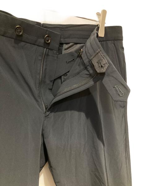 CUERVO（ー）CUERVO (ー) ストレッチ ストラクチャーナイロン タイトフィット パンツ ブラック サイズ:50の古着・服飾アイテム