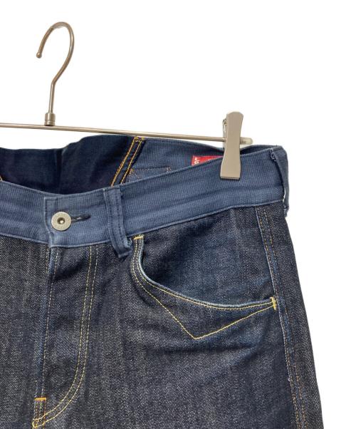 eYe COMME des GARCONS JUNYAWATANABE MAN（アイ コム デ ギャルソン ジュンヤ ワタナベ マン）eYe COMME des GARCONS JUNYAWATANABE MAN (アイ コム デ ギャルソン ジュンヤ ワタナベ マン) LEVI'S (リーバイス) デニムパンツ インディゴ サイズ:Sの古着・服飾アイテム