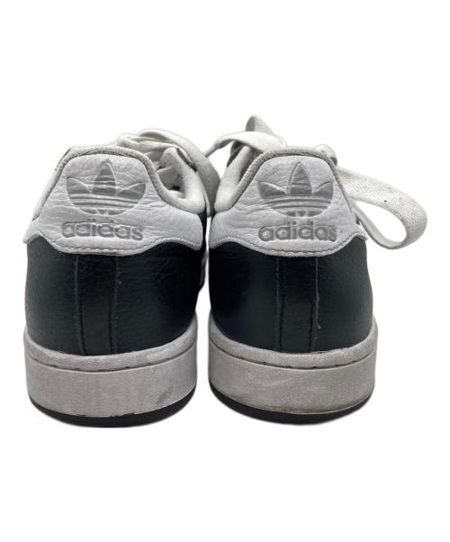 adidas（アディダス）adidas (アディダス) ローカットスニーカー ブラック×ホワイト サイズ:27cmの古着・服飾アイテム