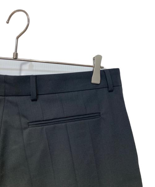 VALENTINO（ヴァレンティノ）VALENTINO (ヴァレンティノ) プリーツワイドショーツ グレー サイズ:48の古着・服飾アイテム