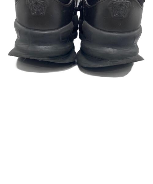 VERSACE（ヴェルサーチェ）VERSACE (ヴェルサーチェ) スニーカー ブラック サイズ:42の古着・服飾アイテム