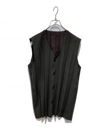 ISSEY MIYAKE HOMME PLISSE（イッセイミヤケ オムプリッセ）の古着「EDGE ENSEMBLE ベスト」｜オリーブ