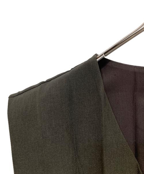 ISSEY MIYAKE HOMME PLISSE（イッセイミヤケ オムプリッセ）ISSEY MIYAKE HOMME PLISSE (イッセイミヤケ オムプリッセ) EDGE ENSEMBLE ベスト オリーブ サイズ:3の古着・服飾アイテム