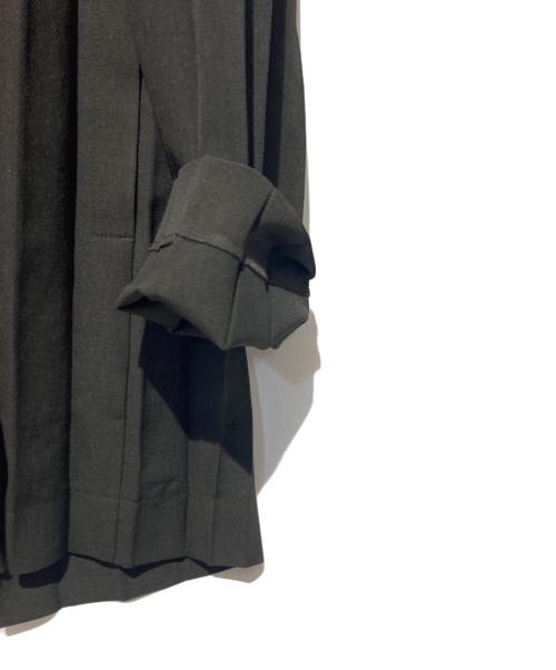 ISSEY MIYAKE HOMME PLISSE（イッセイミヤケ オムプリッセ）ISSEY MIYAKE HOMME PLISSE (イッセイミヤケ オムプリッセ) EDGE ENSEMBLE ジャケット オリーブ サイズ:3の古着・服飾アイテム