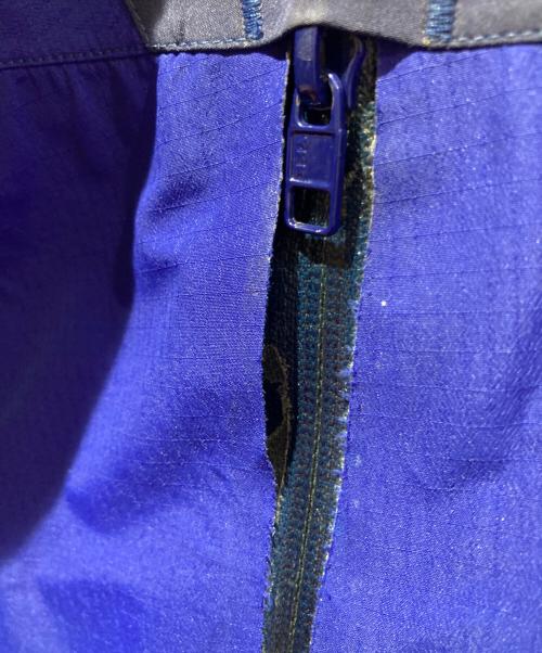 ARC'TERYX（アークテリクス）ARC'TERYX (アークテリクス) BETA AR ジャケット ブルー×ネイビー サイズ:Ｓの古着・服飾アイテム