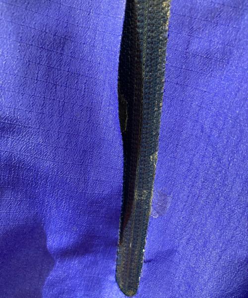 ARC'TERYX（アークテリクス）ARC'TERYX (アークテリクス) BETA AR ジャケット ブルー×ネイビー サイズ:Ｓの古着・服飾アイテム