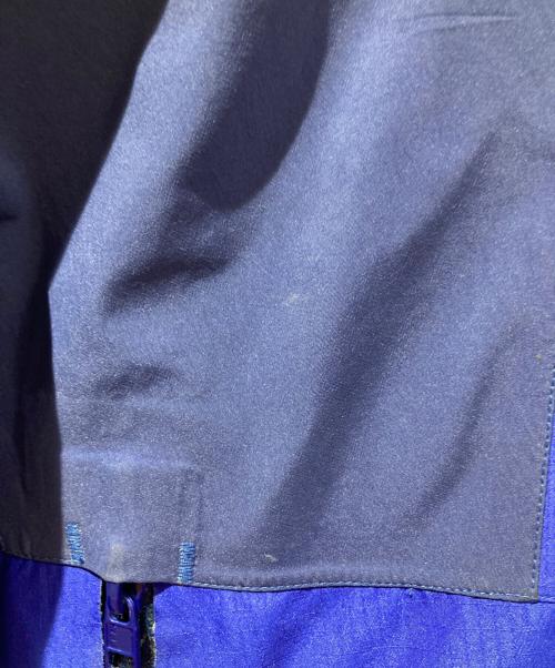 ARC'TERYX（アークテリクス）ARC'TERYX (アークテリクス) BETA AR ジャケット ブルー×ネイビー サイズ:Ｓの古着・服飾アイテム