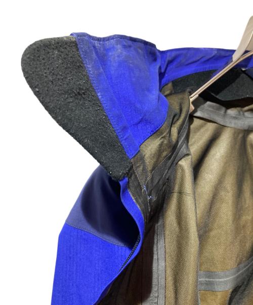 ARC'TERYX（アークテリクス）ARC'TERYX (アークテリクス) BETA AR ジャケット ブルー×ネイビー サイズ:Ｓの古着・服飾アイテム