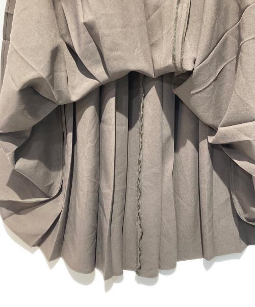 Mila Owen（ミラオーウェン）Mila Owen (ミラオーウェン) ダブルウエストランダムプリーツスカート カーキの古着・服飾アイテム