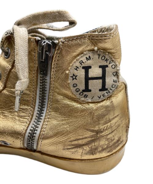 GOLDEN GOOSE（ゴールデングース）GOLDEN GOOSE (ゴールデングース) H.R.MARKET (ハリウッドランチマーケッド) コラボハイカットスニーカー ベージュ サイズ:ＦＲＥＥの古着・服飾アイテム