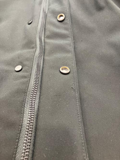 Adam et Rope（アダム エ ロペ）Adam et Rope (アダム エ ロペ) ALLIED ショートフーディダウン ブラック サイズ:Mの古着・服飾アイテム