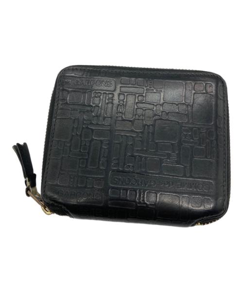 COMME des GARCONS（コムデギャルソン）COMME des GARCONS (コムデギャルソン) EMMBOSSED LOGOTYPE 1 WALLET ブラックの古着・服飾アイテム