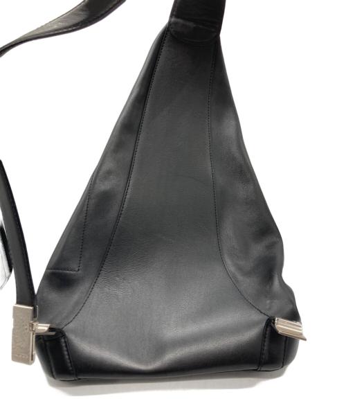 LOEWE（ロエベ）LOEWE (ロエベ) レザーボディバッグ ブラックの古着・服飾アイテム
