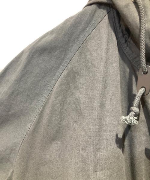 COMME des GARCONS HOMME（コムデギャルソン オム）COMME des GARCONS HOMME (コムデギャルソン オム) フーデッドミリタリーコート グレー サイズ:Mの古着・服飾アイテム