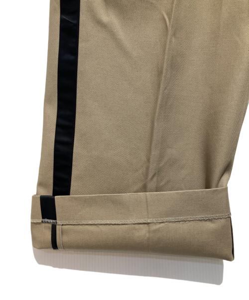 MM6 Maison Margiela（エムエムシックスメゾンマルジェラ）MM6 Maison Margiela (エムエムシックスメゾンマルジェラ) サイドラインコットンスラックス カーキ サイズ:42の古着・服飾アイテム
