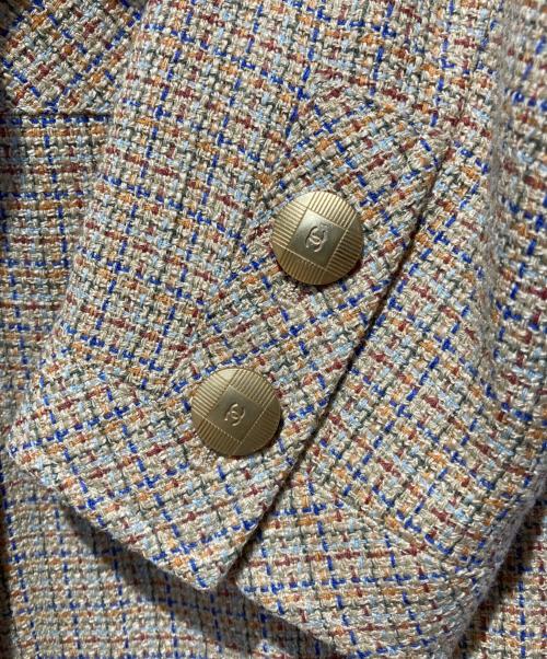 CHANEL（シャネル）CHANEL (シャネル) セットアップスーツ ベージュ サイズ:38の古着・服飾アイテム