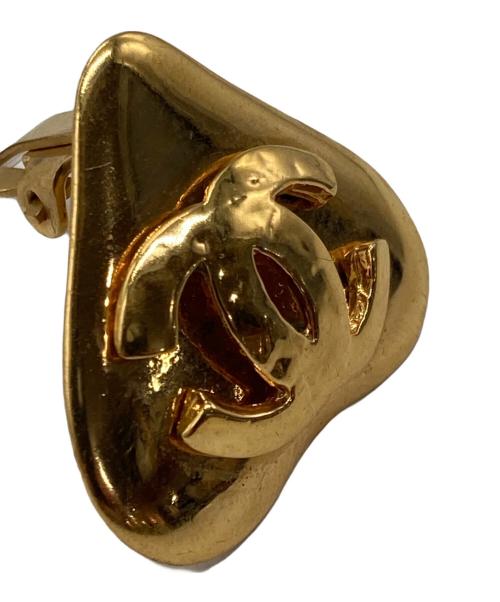 CHANEL（シャネル）CHANEL (シャネル) ハートモチーフイヤリング ゴールドの古着・服飾アイテム