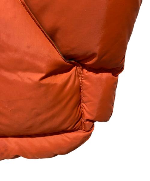 RockyMountainFeatherBed（ロッキーマウンテンフェザーベッド）RockyMountainFeatherBed (ロッキーマウンテンフェザーベッド) ダウンベスト オレンジ サイズ:不明の古着・服飾アイテム