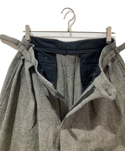ULTERIOR（アルテリア）ULTERIOR (アルテリア) WOOL SILK HERINGBONE WIDE TROUSERS グレー サイズ:4の古着・服飾アイテム