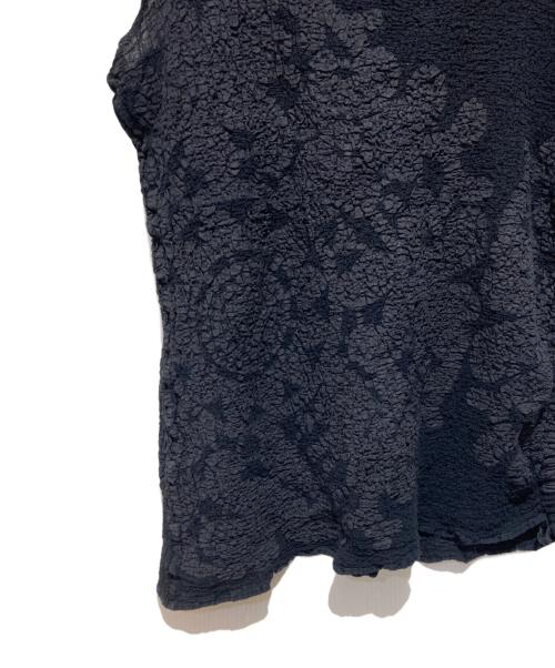 me ISSEY MIYAKE（ミーイッセイ ミヤケ）me ISSEY MIYAKE (ミーイッセイ ミヤケ) ノースリーブカットソー ブラック サイズ:-の古着・服飾アイテム