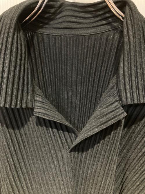 HOMME PLISSE ISSEY MIYAKE（オム プリッセ イッセイ ミヤケ）HOMME PLISSE ISSEY MIYAKE (オム プリッセ イッセイ ミヤケ) プリーツポロシャツ ブラック サイズ:2の古着・服飾アイテム