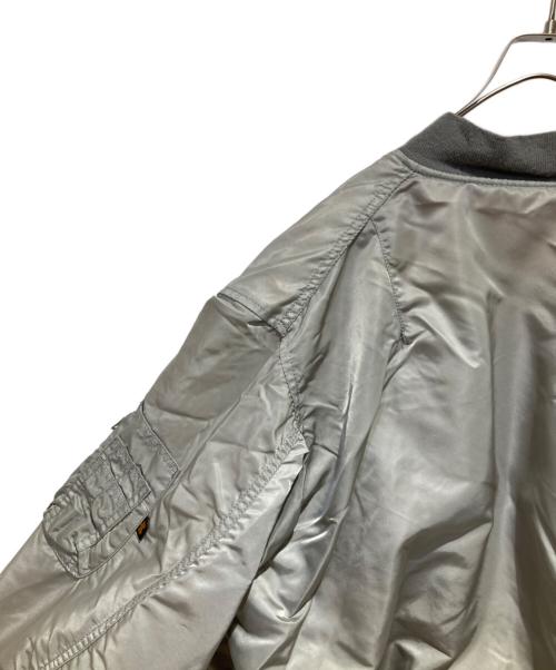 ALPHA INDUSTRIES（アルファインダストリーズ）ALPHA INDUSTRIES (アルファインダストリーズ) MA-1ジャケット グレー サイズ:XXLの古着・服飾アイテム