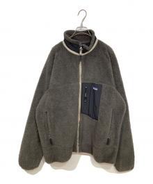 Patagonia（パタゴニア）の古着「CLASSIC RETRO-X JACKET」｜グレー