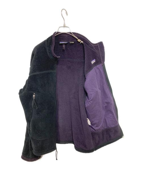 Patagonia（パタゴニア）Patagonia (パタゴニア) R4 fleece jacket L ブラック サイズ:Mの古着・服飾アイテム