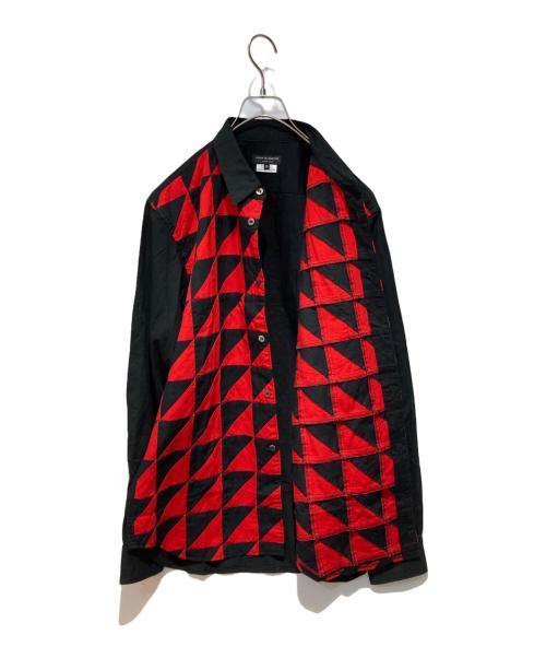 COMME des GARCONS HOMME PLUS（コムデギャルソンオムプリュス）COMME des GARCONS HOMME PLUS (コムデギャルソンオムプリュス) パッチワークシャツ レッド×ブラック サイズ:Mの古着・服飾アイテム