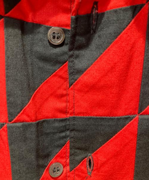 COMME des GARCONS HOMME PLUS（コムデギャルソンオムプリュス）COMME des GARCONS HOMME PLUS (コムデギャルソンオムプリュス) パッチワークシャツ レッド×ブラック サイズ:Mの古着・服飾アイテム