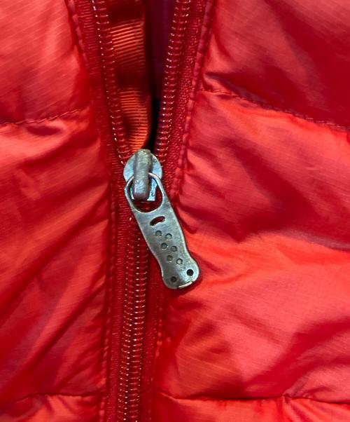Patagonia（パタゴニア）Patagonia (パタゴニア) ダウンセーターフーディ レッド サイズ:Ｌの古着・服飾アイテム