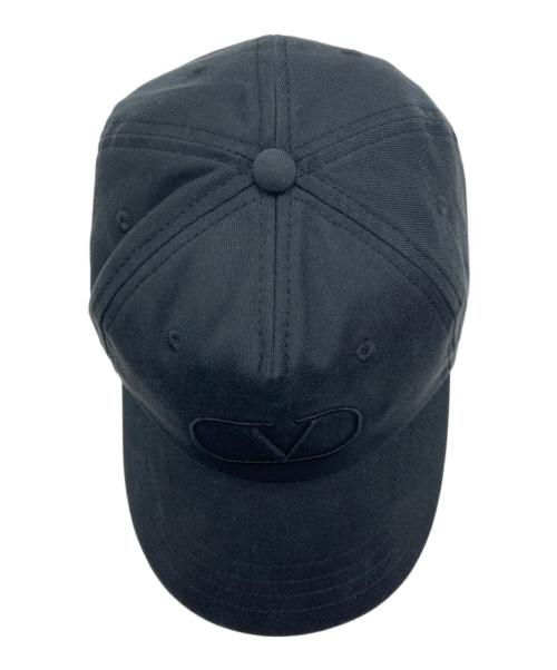 VALENTINO（ヴァレンティノ）VALENTINO (ヴァレンティノ) Vロゴ シグネチャー ベースボールキャップ ブラック サイズ:不明の古着・服飾アイテム