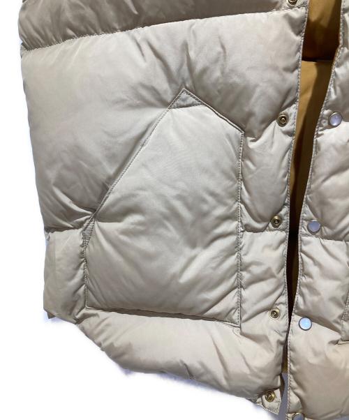 RockyMountainFeatherBed（ロッキーマウンテンフェザーベッド）RockyMountainFeatherBed (ロッキーマウンテンフェザーベッド) ANATOMICA (アナトミカ) CHRISTY FOR VEST ベージュ サイズ:40の古着・服飾アイテム