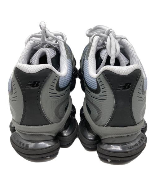 NEW BALANCE（ニューバランス）NEW BALANCE (ニューバランス) ローカットスニーカー グレー×ブルー サイズ:26.5cmの古着・服飾アイテム
