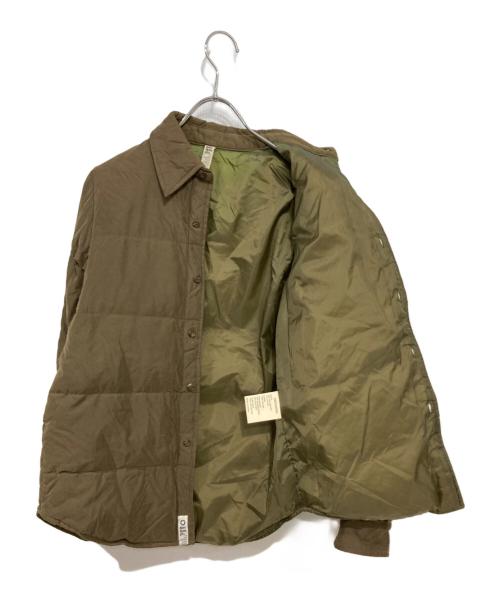 MORE ABOUT LESS（モアアバウトレス）MORE ABOUT LESS (モアアバウトレス) ダウンシャツ オリーブ サイズ:Sの古着・服飾アイテム