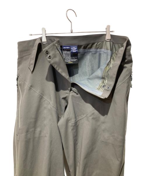 ARC'TERYX（アークテリクス）ARC'TERYX (アークテリクス) GORE-TEX Pants グレー サイズ:XLの古着・服飾アイテム