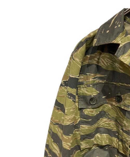 TENDERLOIN（テンダーロイン）TENDERLOIN (テンダーロイン) タイガーカモミリタリージャケット グリーン×ブラック サイズ:Sの古着・服飾アイテム