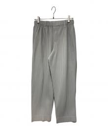 HOMME PLISSE ISSEY MIYAKE（オム プリッセ イッセイ ミヤケ）の古着「プリーツパンツ」｜グレー