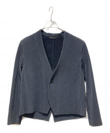 ISSEY MIYAKE HOMME PLISSE（イッセイミヤケ オムプリッセ）の古着「プリーツノーカラージャケット」｜グレー