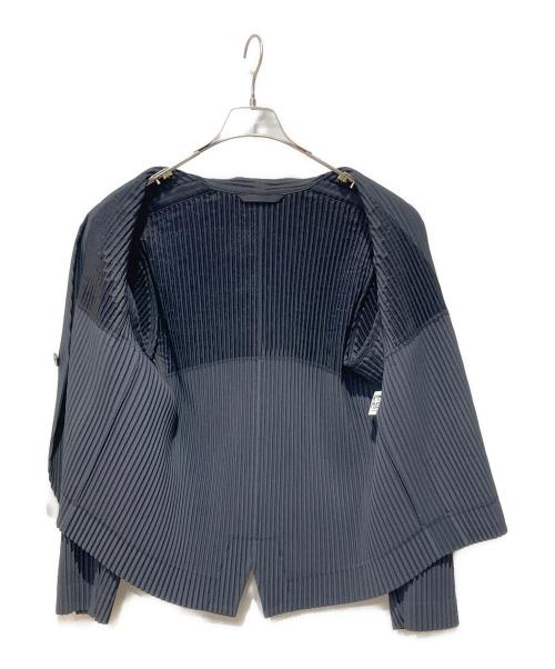 ISSEY MIYAKE HOMME PLISSE（イッセイミヤケ オムプリッセ）ISSEY MIYAKE HOMME PLISSE (イッセイミヤケ オムプリッセ) プリーツノーカラージャケット グレー サイズ:1の古着・服飾アイテム