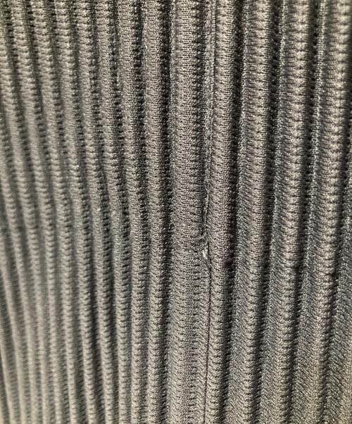 ISSEY MIYAKE HOMME PLISSE（イッセイミヤケ オムプリッセ）ISSEY MIYAKE HOMME PLISSE (イッセイミヤケ オムプリッセ) プリーツノーカラージャケット グレー サイズ:1の古着・服飾アイテム