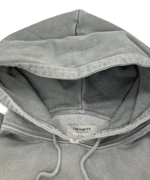 Carhartt WIP（カーハート ワーク イン プログレス）CARHARTT WIP (カーハート ワーク イン プログレス) NEW BALANCE (ニューバランス) コラボ刺繍パーカー グレー サイズ:XLの古着・服飾アイテム