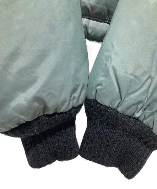 CMF OUTDOOR GARMENT（コンフィーアウトドアガーメント）CMF OUTDOOR GARMENT (コンフィーアウトドアガーメント) ダウンジャケット グリーン サイズ:不明の古着・服飾アイテム