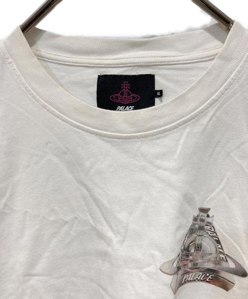 PALACE（パレス）PALACE (パレス) Vivienne Westwood (ヴィヴィアンウエストウッド) オーブプリントTシャツ ホワイト サイズ:XLの古着・服飾アイテム