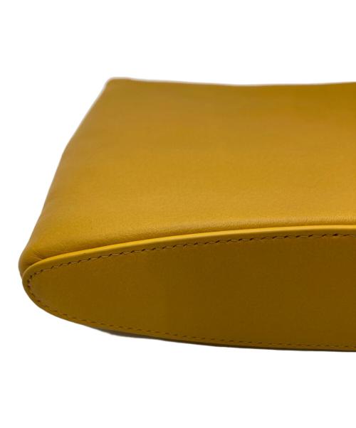 LOEWE（ロエベ）LOEWE (ロエベ) OBLONG POUCH イエローの古着・服飾アイテム
