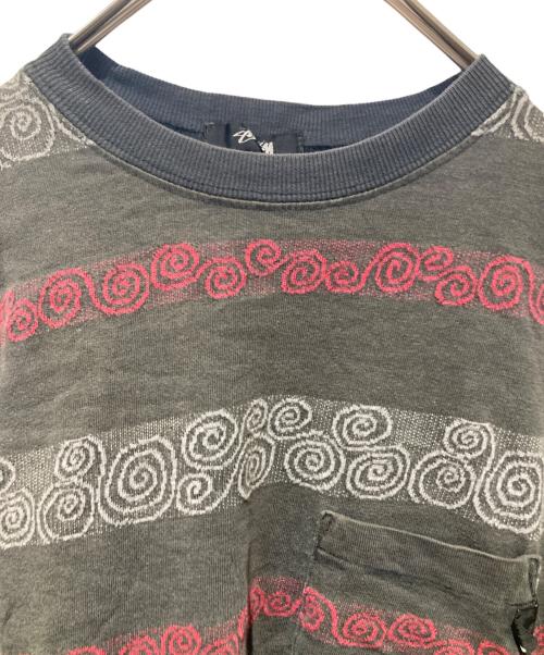 stussy（ステューシー）stussy (ステューシー) 渦巻き 総柄 ジャガード Tシャツ ブラック サイズ:Ｌの古着・服飾アイテム