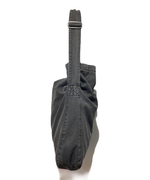 OUR LEGACY（アワーレガシー）OUR LEGACY (アワーレガシー) SLING BAG グレーの古着・服飾アイテム