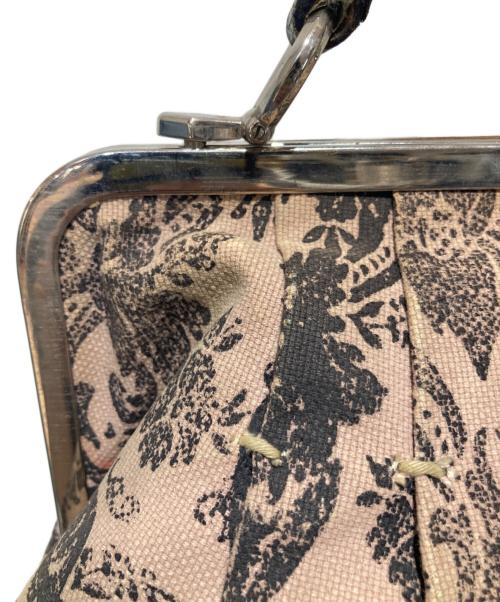 MIU MIU（ミュウミュウ）MIU MIU (ミュウミュウ) BROCADE CANAS FRAME BAG ベージュの古着・服飾アイテム